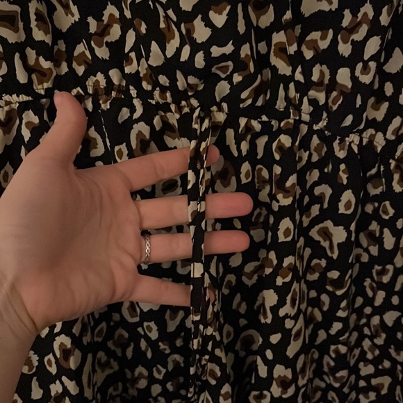 Ruffle cheetah romper - Picture 2 of 5